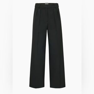 Aritzia Babaton Founder Wide Leg Pleated Black Trousers Size 6